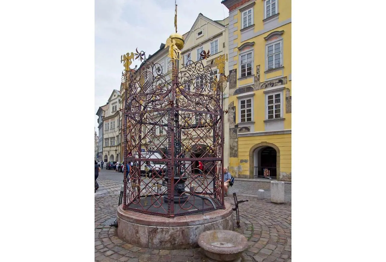 Apartments Next To Old Town Square By Rentego Praga