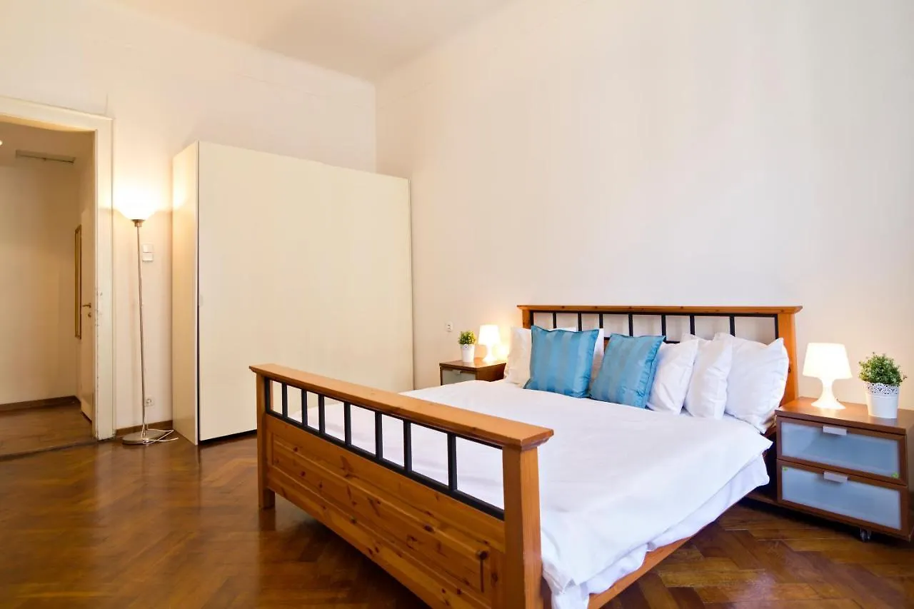 Apartments Next To Old Town Square By Rentego Prague